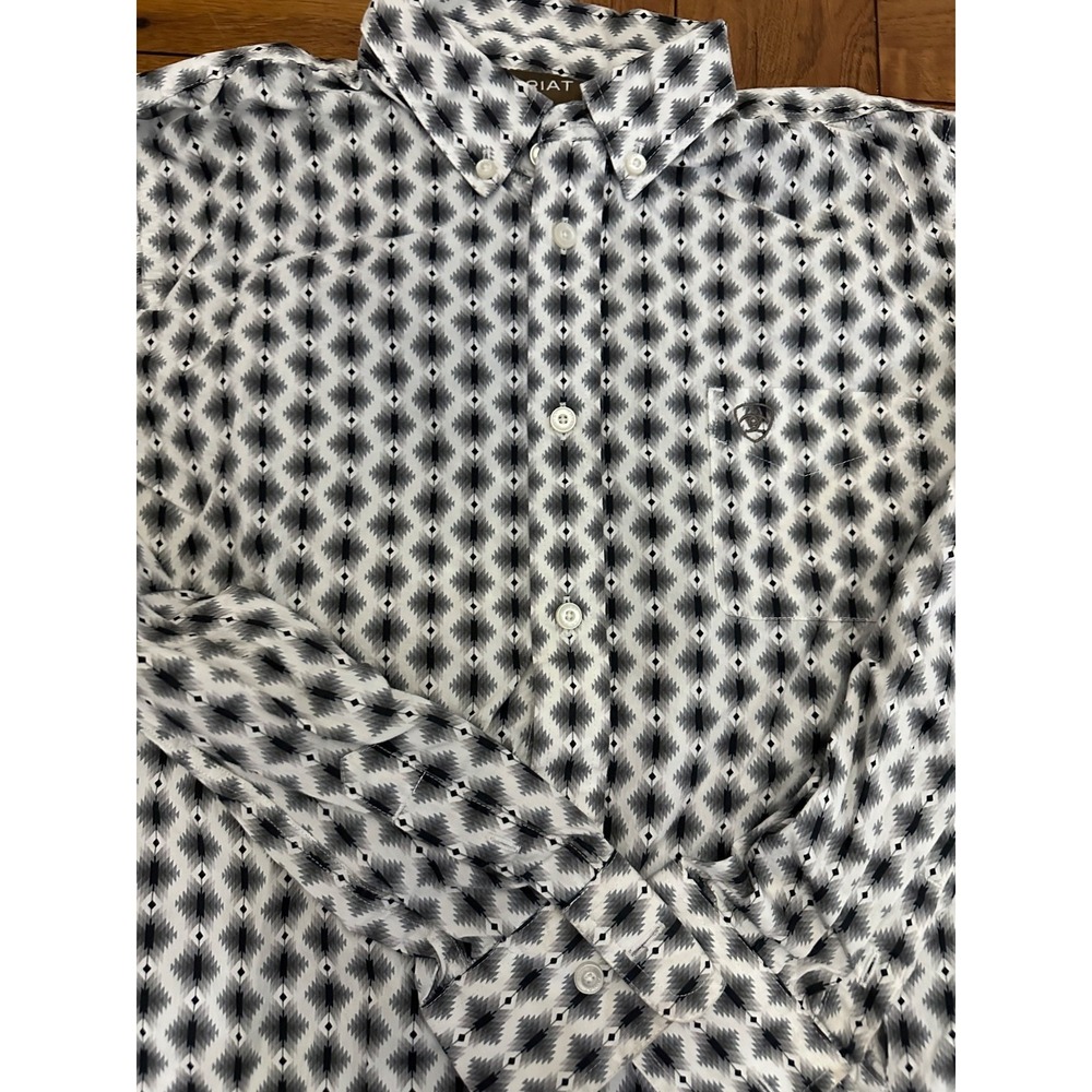 ariat long sleeve button up black and‎ white boy's xl